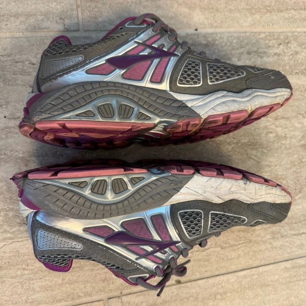 Women's Brooks Ariel 14 Running & Walking Sneakers in Gray/Purple